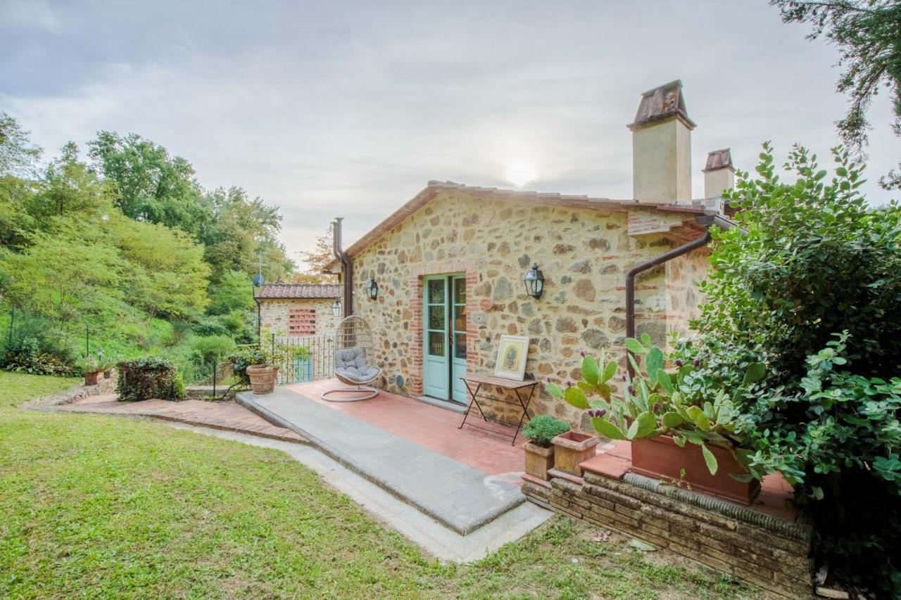 Villa Veranda, A Romantic Farmhouse With Pool Larciano Exteriör bild